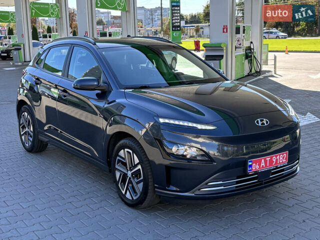 Сірий Хендай Kona Electric, об'ємом двигуна 0 л та пробігом 106 тис. км за 18650 $, фото 2 на Automoto.ua