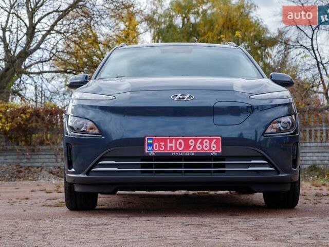 Серый Хендай Kona Electric, объемом двигателя 0 л и пробегом 46 тыс. км за 17950 $, фото 6 на Automoto.ua