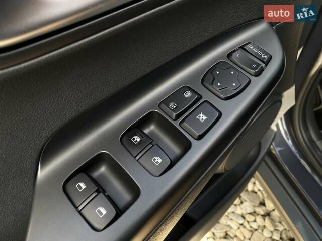 Серый Хендай Kona Electric, объемом двигателя 0 л и пробегом 115 тыс. км за 20600 $, фото 28 на Automoto.ua