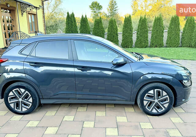 Сірий Хендай Kona Electric, об'ємом двигуна 0 л та пробігом 25 тис. км за 20600 $, фото 7 на Automoto.ua