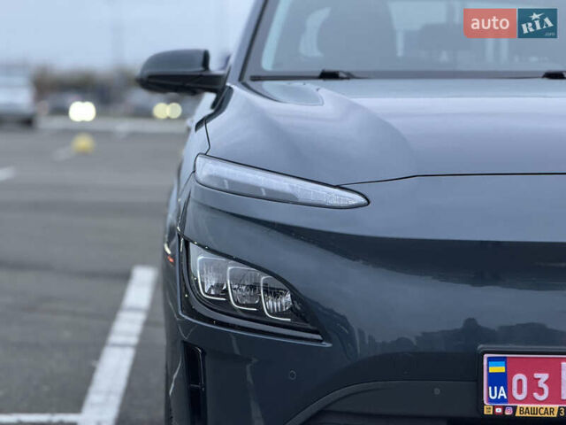 Сірий Хендай Kona Electric, об'ємом двигуна 0 л та пробігом 55 тис. км за 18500 $, фото 20 на Automoto.ua