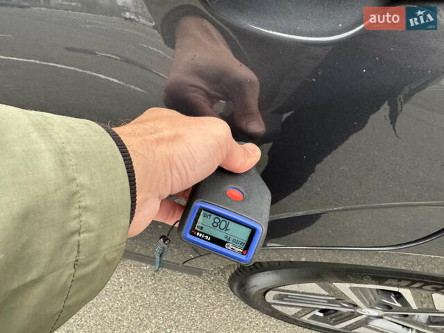 Серый Хендай Kona Electric, объемом двигателя 0 л и пробегом 50 тыс. км за 18500 $, фото 54 на Automoto.ua