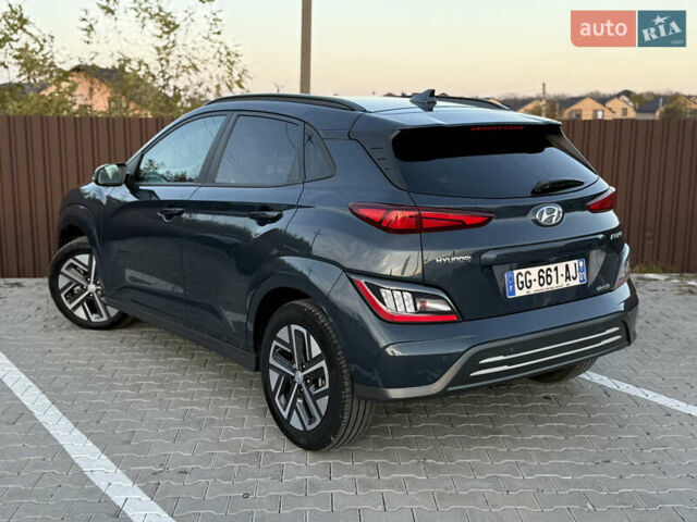 Сірий Хендай Kona Electric, об'ємом двигуна 0 л та пробігом 41 тис. км за 18650 $, фото 19 на Automoto.ua