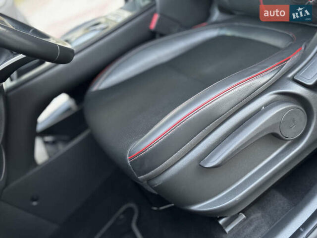 Сірий Хендай Kona Electric, об'ємом двигуна 0 л та пробігом 69 тис. км за 20700 $, фото 75 на Automoto.ua