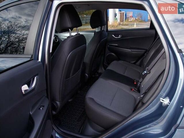 Серый Хендай Kona Electric, объемом двигателя 0 л и пробегом 46 тыс. км за 17950 $, фото 65 на Automoto.ua