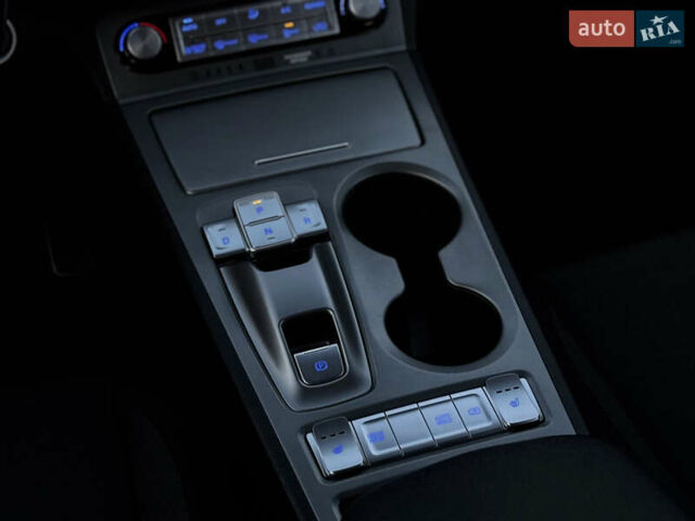 Серый Хендай Kona Electric, объемом двигателя 0 л и пробегом 80 тыс. км за 20700 $, фото 72 на Automoto.ua