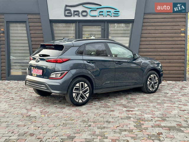 Сірий Хендай Kona Electric, об'ємом двигуна 0 л та пробігом 48 тис. км за 17500 $, фото 45 на Automoto.ua