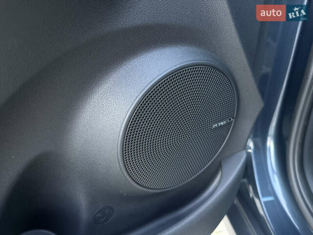 Сірий Хендай Kona Electric, об'ємом двигуна 0 л та пробігом 41 тис. км за 18650 $, фото 25 на Automoto.ua