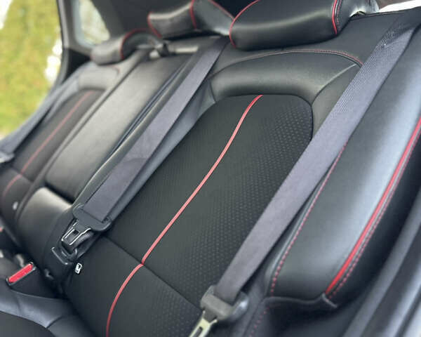 Сірий Хендай Kona Electric, об'ємом двигуна 0 л та пробігом 69 тис. км за 20700 $, фото 99 на Automoto.ua