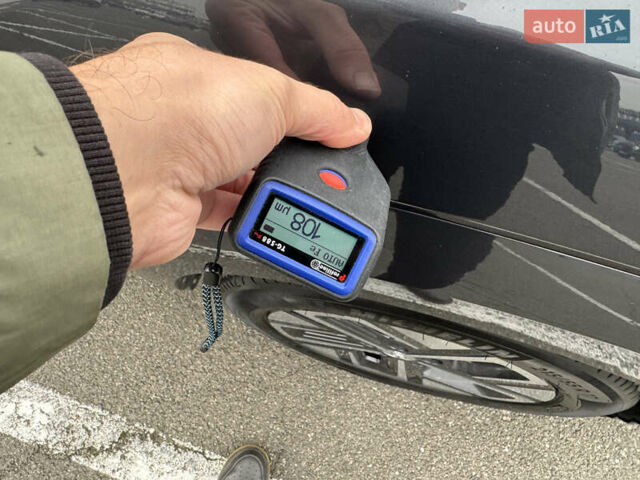 Серый Хендай Kona Electric, объемом двигателя 0 л и пробегом 50 тыс. км за 18500 $, фото 62 на Automoto.ua