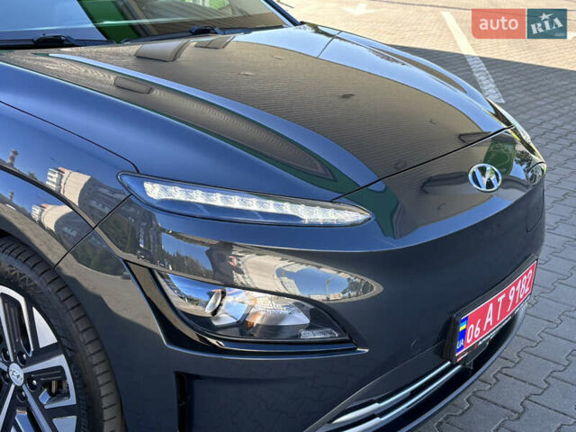 Сірий Хендай Kona Electric, об'ємом двигуна 0 л та пробігом 106 тис. км за 18650 $, фото 19 на Automoto.ua