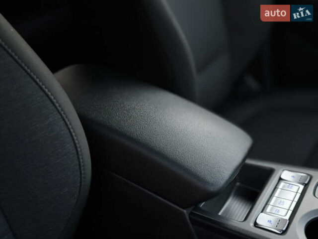 Серый Хендай Kona Electric, объемом двигателя 0 л и пробегом 80 тыс. км за 20700 $, фото 67 на Automoto.ua