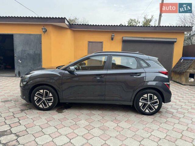 Серый Хендай Kona Electric, объемом двигателя 0 л и пробегом 112 тыс. км за 18999 $, фото 8 на Automoto.ua