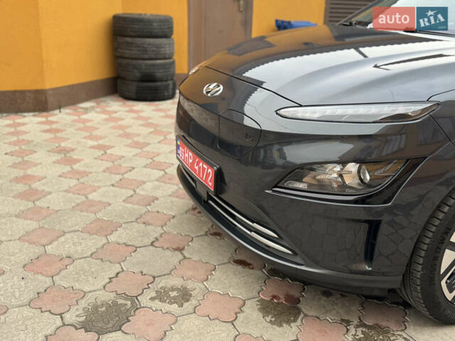 Сірий Хендай Kona Electric, об'ємом двигуна 0 л та пробігом 112 тис. км за 18999 $, фото 42 на Automoto.ua
