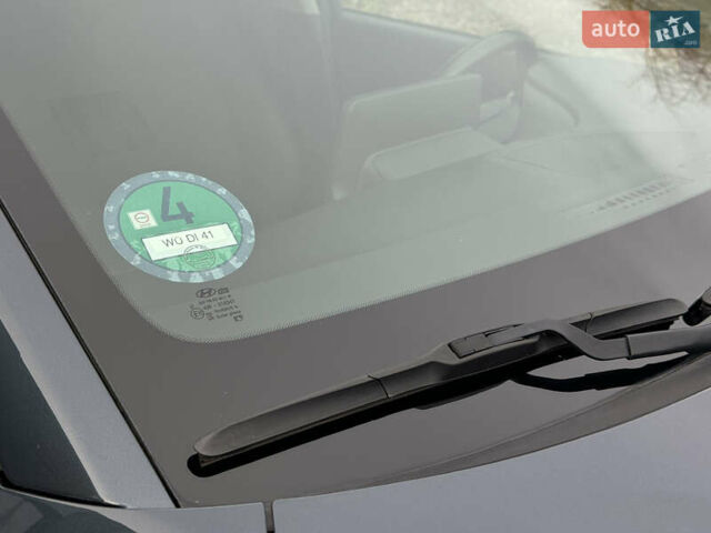 Сірий Хендай Kona Electric, об'ємом двигуна 0 л та пробігом 48 тис. км за 17500 $, фото 19 на Automoto.ua