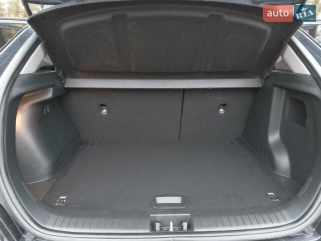 Сірий Хендай Kona Electric, об'ємом двигуна 0 л та пробігом 59 тис. км за 16890 $, фото 32 на Automoto.ua