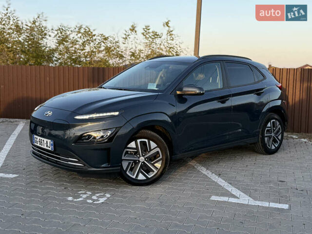 Сірий Хендай Kona Electric, об'ємом двигуна 0 л та пробігом 41 тис. км за 18650 $, фото 4 на Automoto.ua