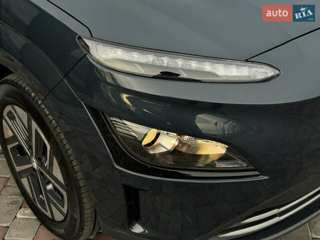 Сірий Хендай Kona Electric, об'ємом двигуна 0 л та пробігом 48 тис. км за 17500 $, фото 15 на Automoto.ua