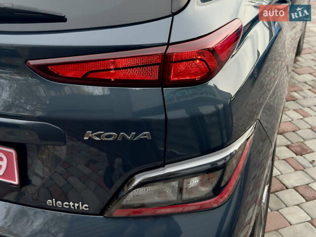 Сірий Хендай Kona Electric, об'ємом двигуна 0 л та пробігом 48 тис. км за 17500 $, фото 9 на Automoto.ua