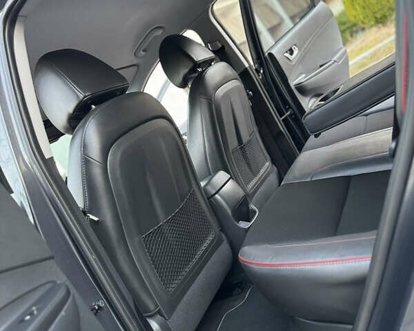 Сірий Хендай Kona Electric, об'ємом двигуна 0 л та пробігом 69 тис. км за 20700 $, фото 103 на Automoto.ua
