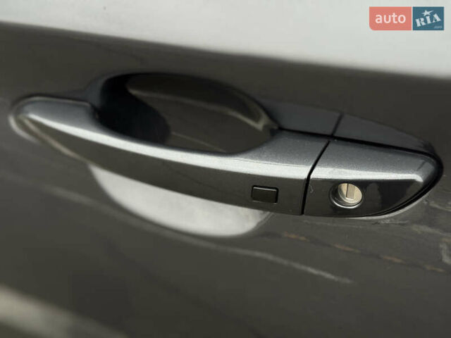 Серый Хендай Kona Electric, объемом двигателя 0 л и пробегом 50 тыс. км за 18500 $, фото 12 на Automoto.ua