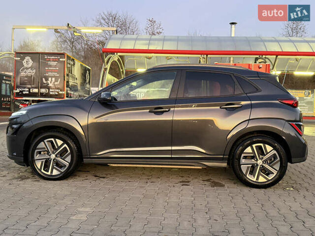 Серый Хендай Kona Electric, объемом двигателя 0 л и пробегом 36 тыс. км за 16999 $, фото 9 на Automoto.ua