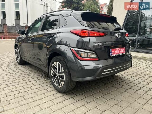 Серый Хендай Kona Electric, объемом двигателя 0 л и пробегом 20 тыс. км за 17500 $, фото 8 на Automoto.ua