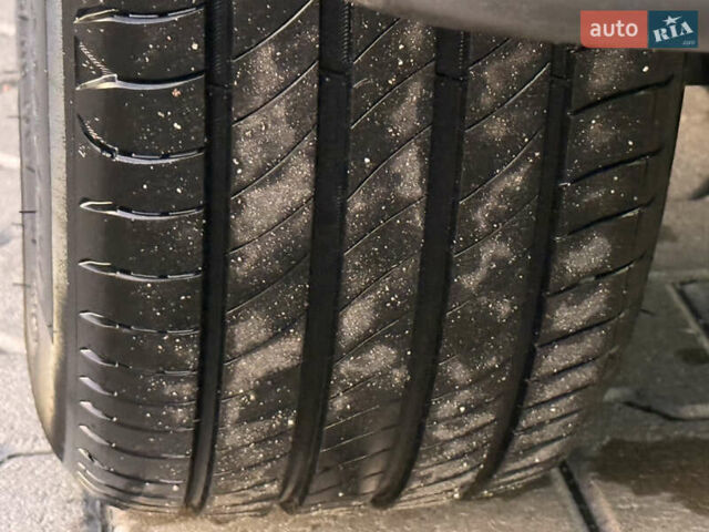 Серый Хендай Kona Electric, объемом двигателя 0 л и пробегом 36 тыс. км за 16999 $, фото 14 на Automoto.ua