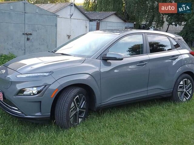 Серый Хендай Kona Electric, объемом двигателя 0 л и пробегом 71 тыс. км за 18500 $, фото 9 на Automoto.ua