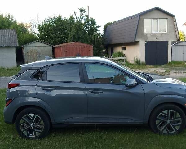 Серый Хендай Kona Electric, объемом двигателя 0 л и пробегом 71 тыс. км за 18500 $, фото 19 на Automoto.ua