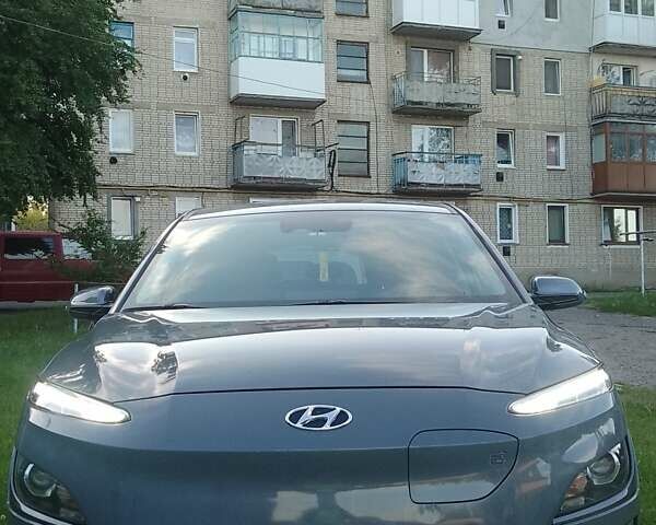 Серый Хендай Kona Electric, объемом двигателя 0 л и пробегом 71 тыс. км за 18500 $, фото 22 на Automoto.ua