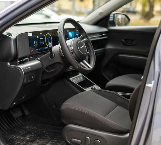 Серый Хендай Kona Electric, объемом двигателя 0 л и пробегом 25 тыс. км за 22700 $, фото 16 на Automoto.ua