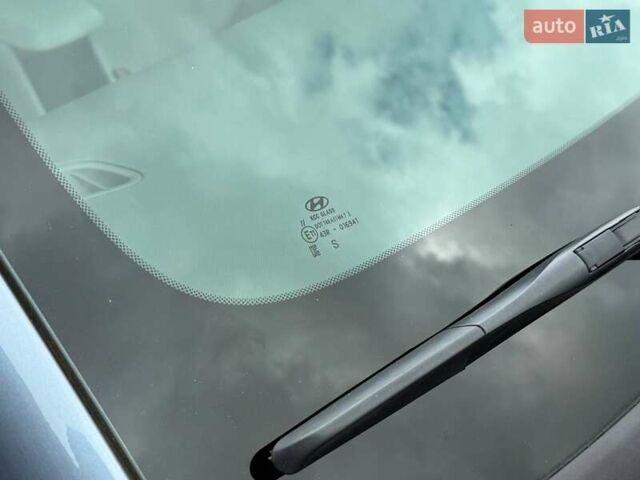 Серый Хендай Kona Electric, объемом двигателя 0 л и пробегом 4 тыс. км за 24999 $, фото 40 на Automoto.ua