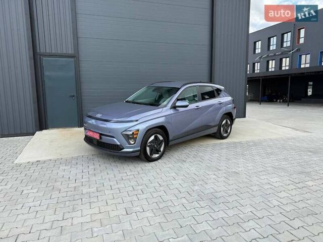Серый Хендай Kona Electric, объемом двигателя 0 л и пробегом 4 тыс. км за 24999 $, фото 12 на Automoto.ua