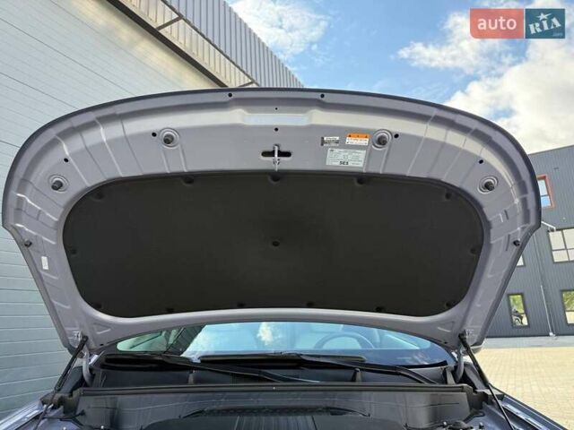 Серый Хендай Kona Electric, объемом двигателя 0 л и пробегом 4 тыс. км за 24999 $, фото 145 на Automoto.ua