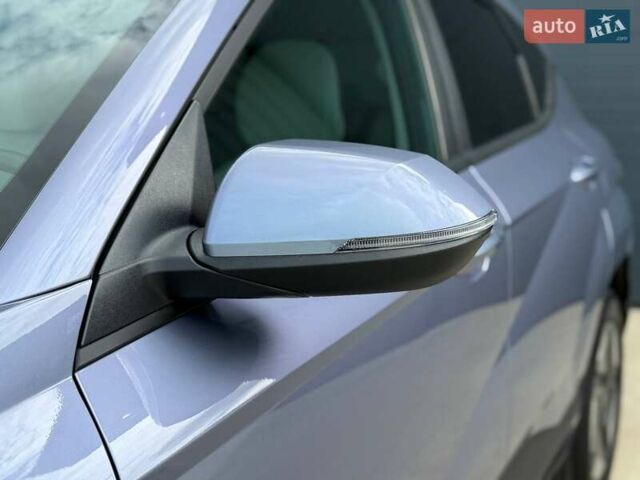 Серый Хендай Kona Electric, объемом двигателя 0 л и пробегом 4 тыс. км за 24999 $, фото 6 на Automoto.ua