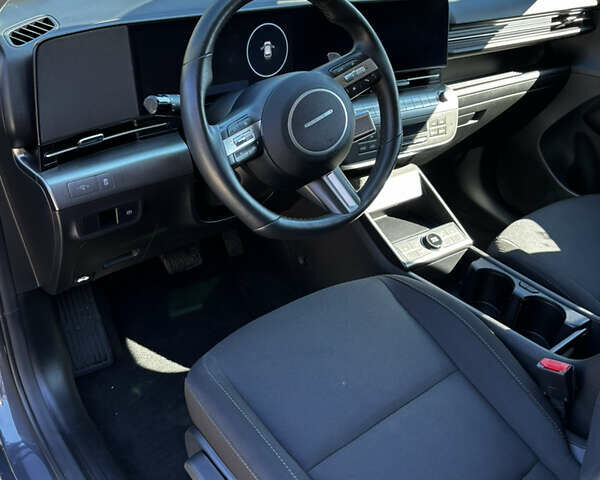 Серый Хендай Kona Electric, объемом двигателя 0 л и пробегом 28 тыс. км за 22900 $, фото 11 на Automoto.ua