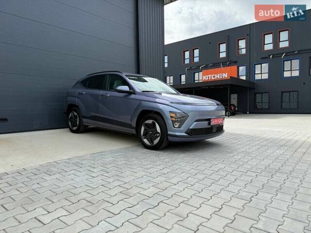 Серый Хендай Kona Electric, объемом двигателя 0 л и пробегом 4 тыс. км за 24999 $, фото 43 на Automoto.ua
