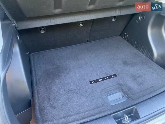 Сірий Хендай Kona Electric, об'ємом двигуна 0 л та пробігом 7 тис. км за 24499 $, фото 15 на Automoto.ua