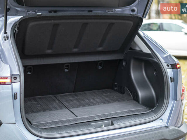 Серый Хендай Kona Electric, объемом двигателя 0 л и пробегом 25 тыс. км за 22700 $, фото 30 на Automoto.ua