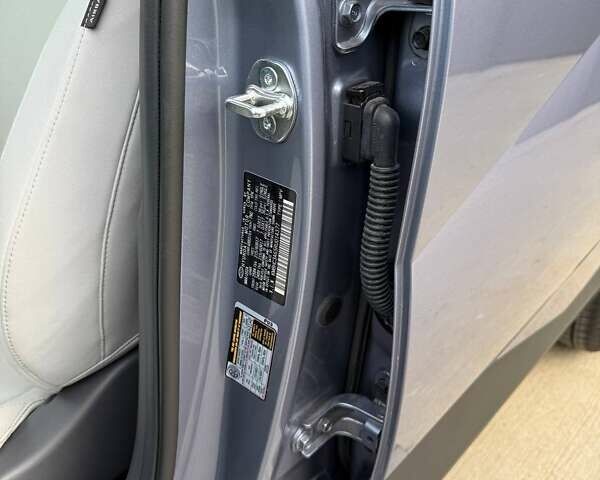 Серый Хендай Kona Electric, объемом двигателя 0 л и пробегом 4 тыс. км за 24999 $, фото 108 на Automoto.ua