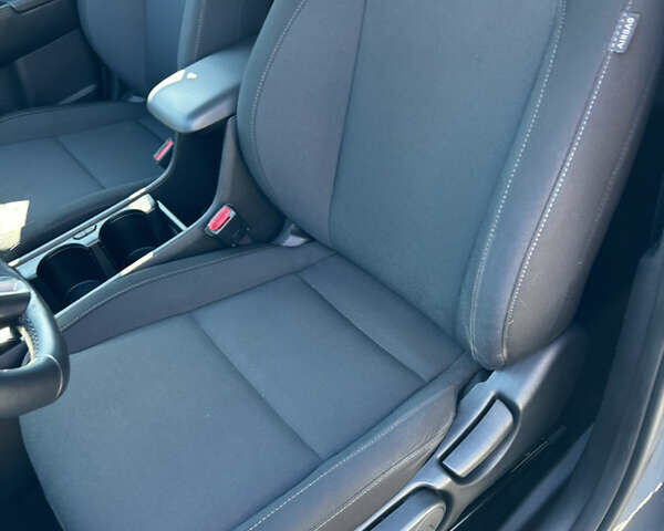 Серый Хендай Kona Electric, объемом двигателя 0 л и пробегом 28 тыс. км за 22900 $, фото 12 на Automoto.ua