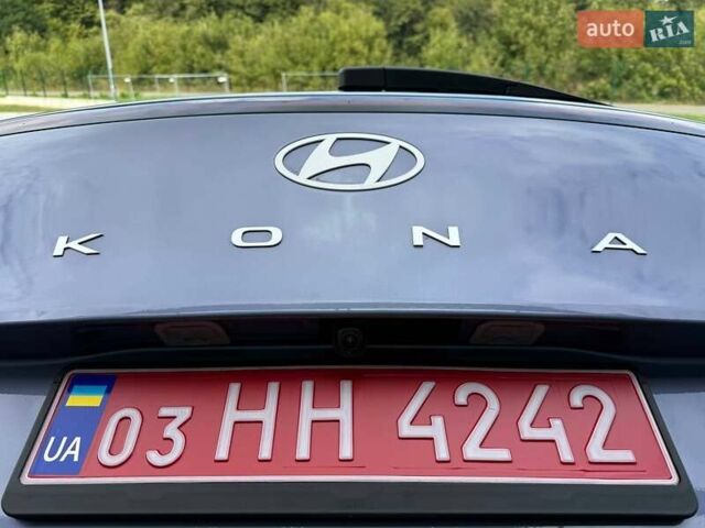 Серый Хендай Kona Electric, объемом двигателя 0 л и пробегом 4 тыс. км за 24999 $, фото 58 на Automoto.ua