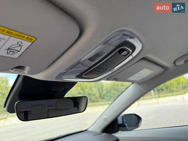 Серый Хендай Kona Electric, объемом двигателя 0 л и пробегом 4 тыс. км за 24999 $, фото 127 на Automoto.ua