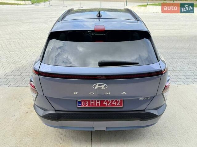 Серый Хендай Kona Electric, объемом двигателя 0 л и пробегом 4 тыс. км за 24999 $, фото 15 на Automoto.ua