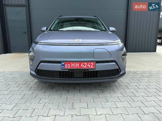 Серый Хендай Kona Electric, объемом двигателя 0 л и пробегом 4 тыс. км за 24999 $, фото 47 на Automoto.ua