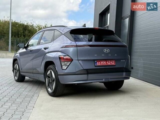 Серый Хендай Kona Electric, объемом двигателя 0 л и пробегом 4 тыс. км за 24999 $, фото 25 на Automoto.ua