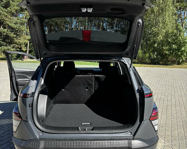 Серый Хендай Kona Electric, объемом двигателя 0 л и пробегом 28 тыс. км за 22900 $, фото 18 на Automoto.ua