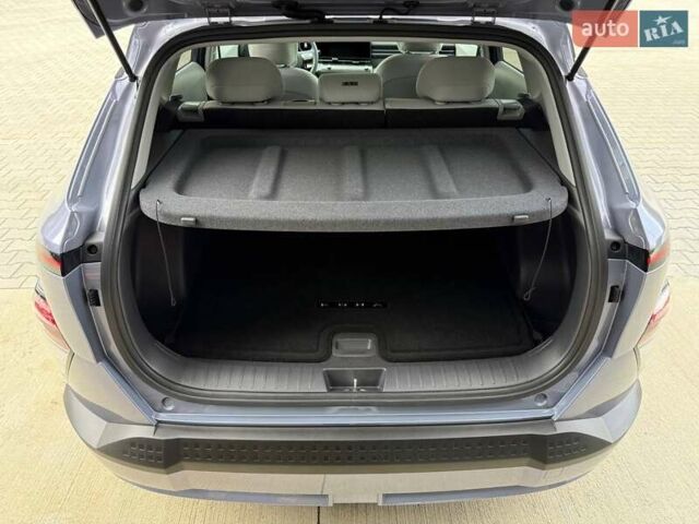 Серый Хендай Kona Electric, объемом двигателя 0 л и пробегом 4 тыс. км за 24999 $, фото 61 на Automoto.ua
