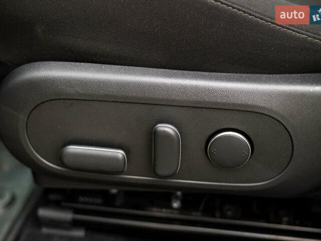 Серый Хендай Kona Electric, объемом двигателя 0 л и пробегом 25 тыс. км за 22700 $, фото 14 на Automoto.ua